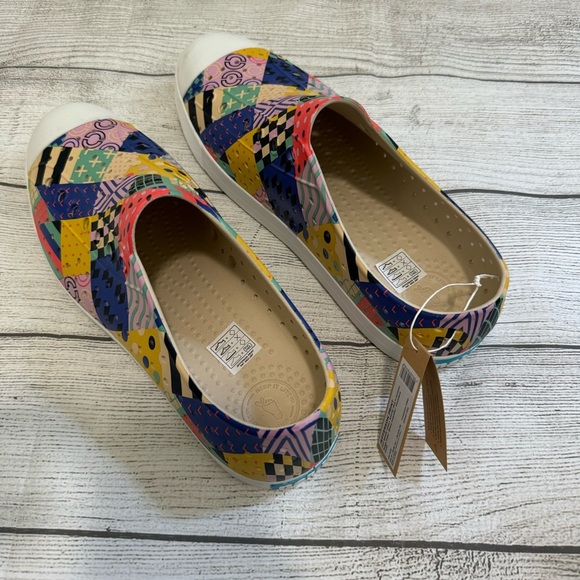 Native NWT Jefferson Print Sneakers - Picture 5 of 9